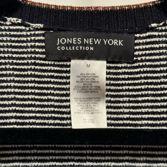 Jones NY Signature Size M button up & belted Knit Jacket sweater, or dress! - Picture 5 of 7